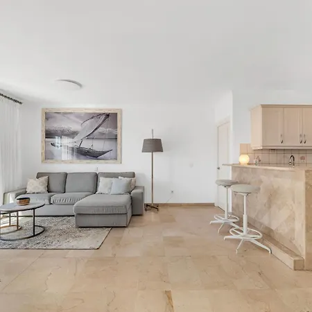 Cute In Benamara A Few Meters From The Between &marbella Appartement